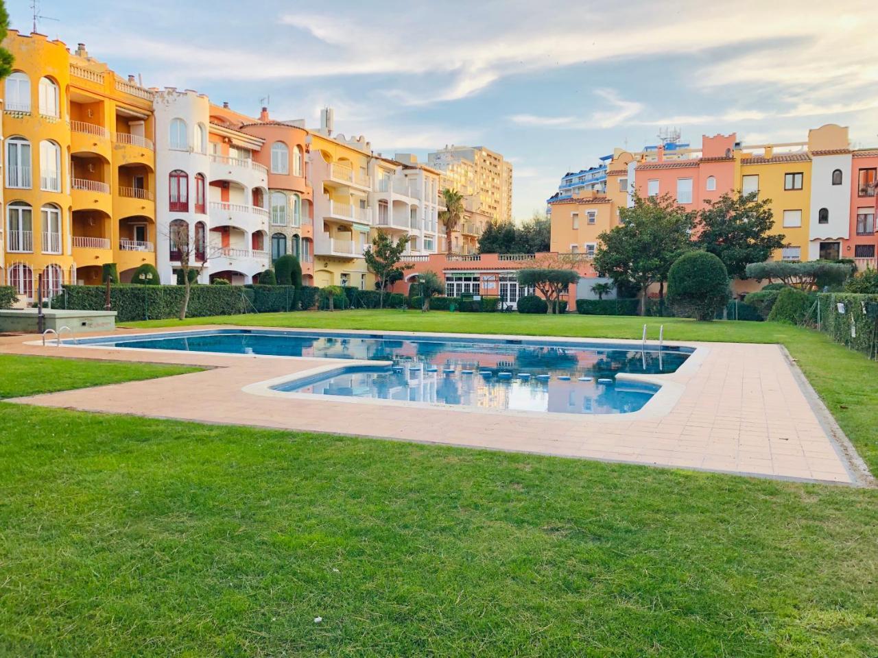 Gran Reserva - Apartamento En El Centro De Empuriabrava - Cerca De La Playa - Piscina Comunitaria Luaran gambar
